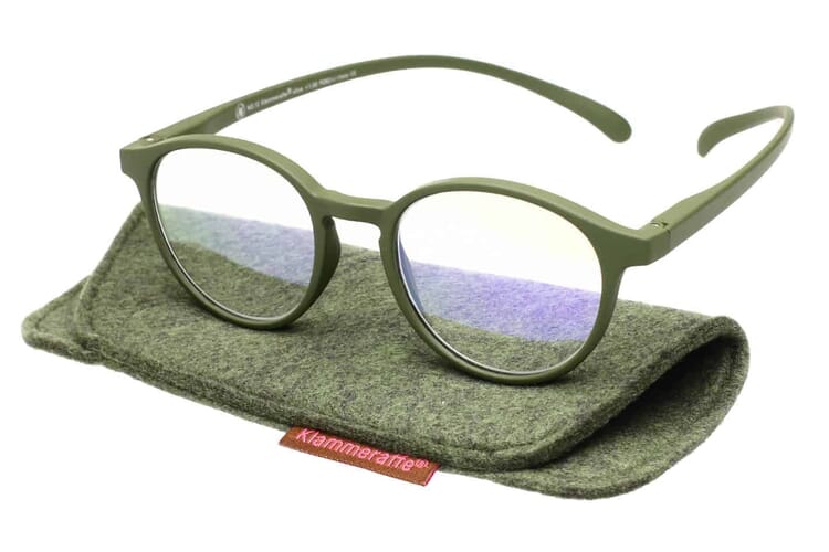 Klammeraffen-Lesebrille-No12-Blaufilter-olive-etui No. 12 60% Olive
