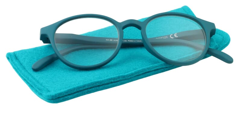 Lesebrille News Optic No. 88 ocean auf Etui Lesebrille News Optic No. 88 ocean auf Etui Produktbild
