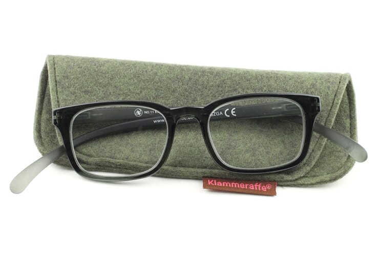 11-sage-mit-etui Lesebrille Klammeraffe No. 11 sage mit Etui