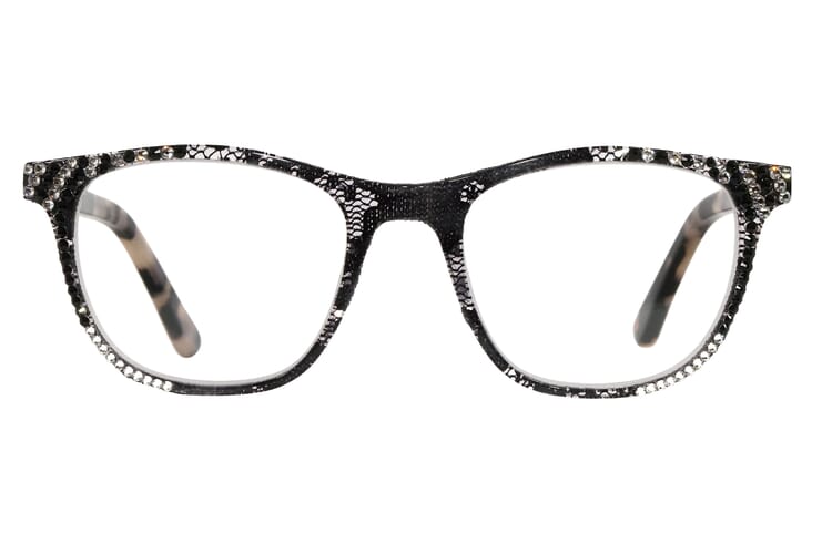 BRI-CODY-SCHWARZE-SPITZE_frontal Cody, schwarze spitze