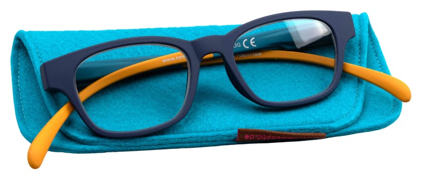 KLA-03-darkblue-ocean-curry_mit_etui No. 03, Darkblue Ocean Curry