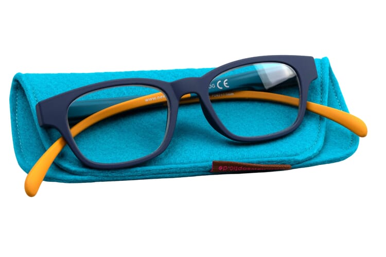 KLA-03-darkblue-ocean-curry_with_case No. 03, Darkblue Ocean Curry