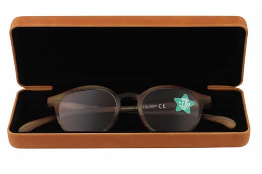 Klammeraffe Etui braun offen mit Brille