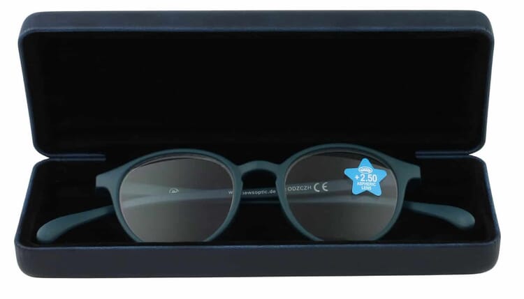 Klammeraffe-Etui-dunkelblau-offen-mit-Brille Klammeraffe Etui Dunkelblau mit Brille