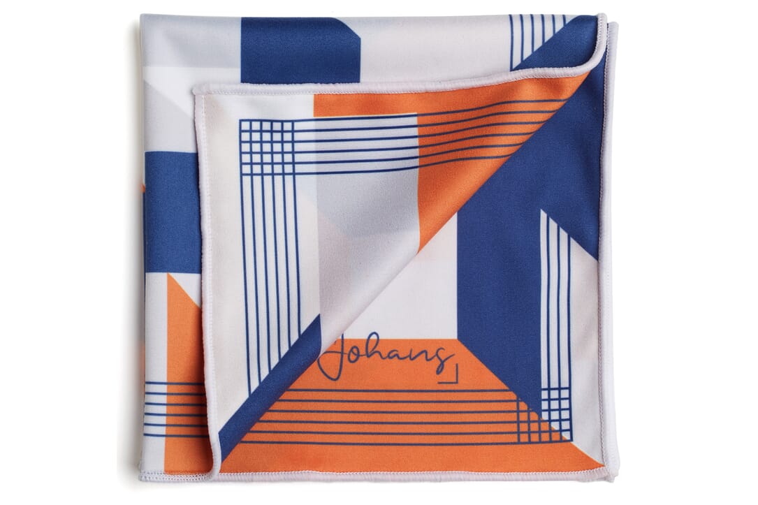 Johans-Tuch-STAGES-gefaltet Brillen- und Displaytuch STAGES