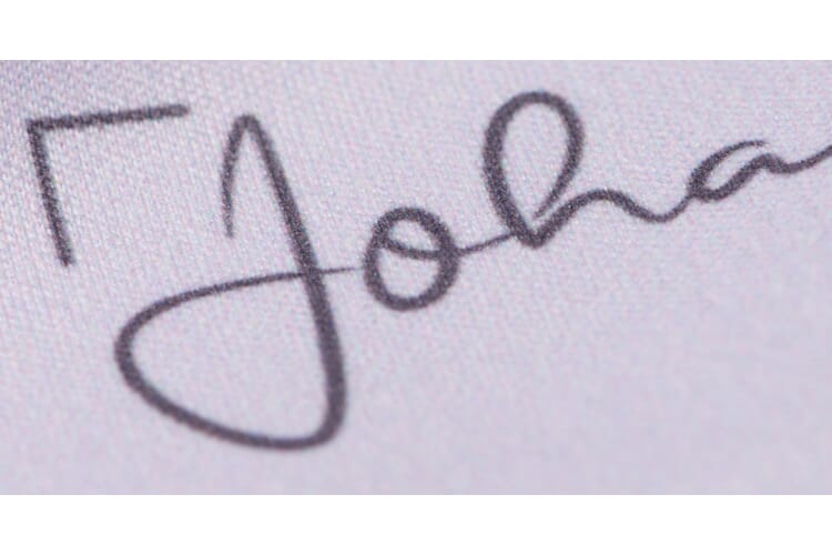 Johans_Tuch-Flieder-detail Brillen- und Displaytuch FLIEDER