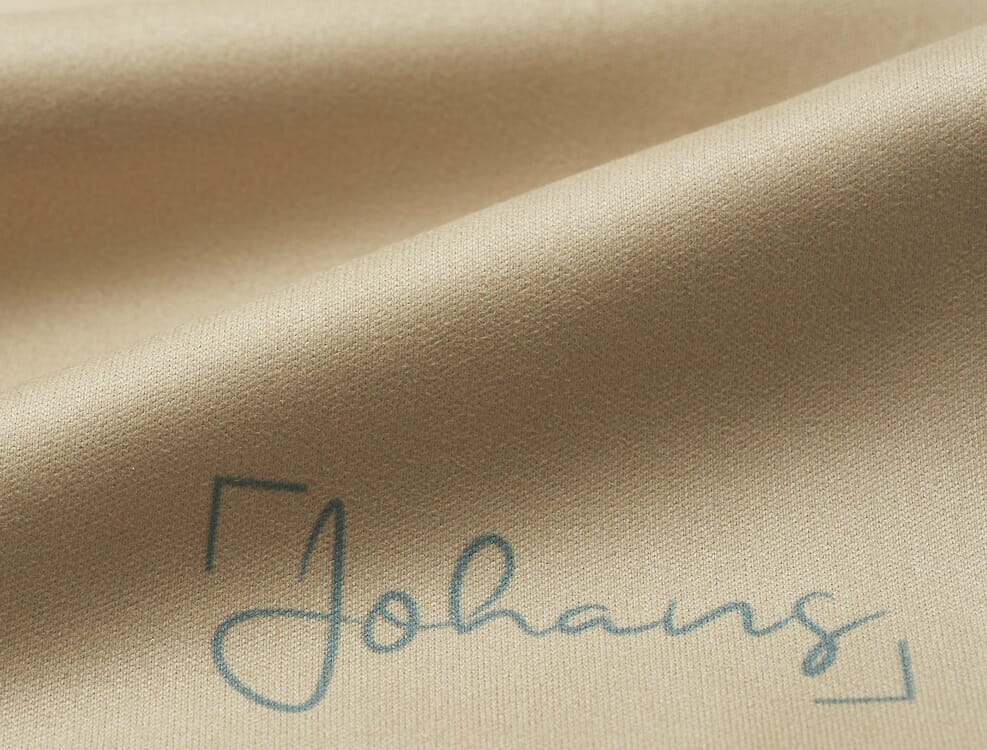 Johans_Tuch-sandgelb-detail Brillen- und Displaytuch SANDGELB